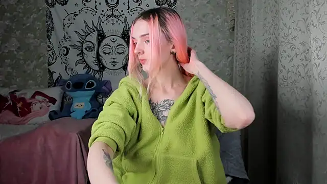 Cutie Adelia online show from February 11, 12:48 pm