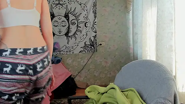 Cutie Adelia online show from March 16, 9:05 am