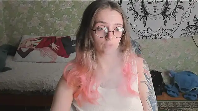 Cutie Adelia online show from May 7, 12:54 pm