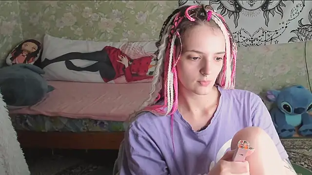 Cutie Adelia online show from June 27, 7:57 am