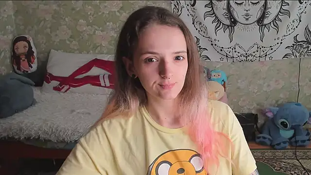 Cutie Adelia online show from July 13, 9:01 am