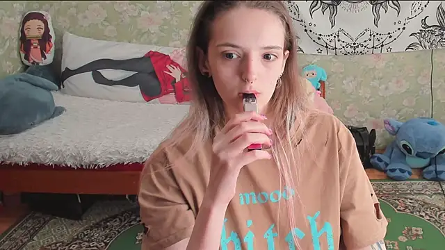 Cutie Adelia online show from July 18, 9:57 am