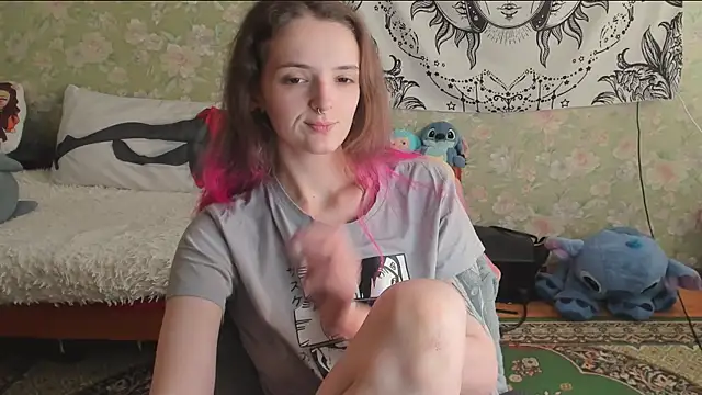 Cutie Adelia online show from July 28, 11:50 am
