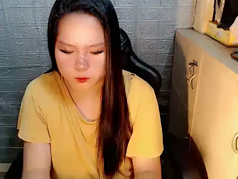 Snapshot of UrFuckingSweet_Angelxxx chatting on February 27, 12:43 am UrFuckingSweet Angelxxx online show from February 27, 12:43 am