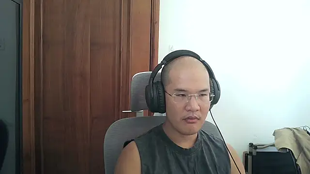 luckyjackie25 online show from June 2, 1:51 am