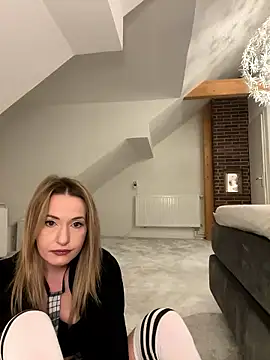 GangBangKitty online show from January 16, 8:02 pm