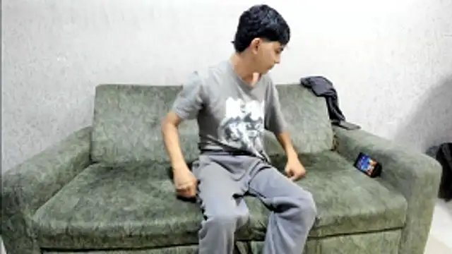 pelusos mens online show from April 24, 7:16 pm