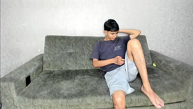 pelusos mens online show from April 27, 7:56 pm