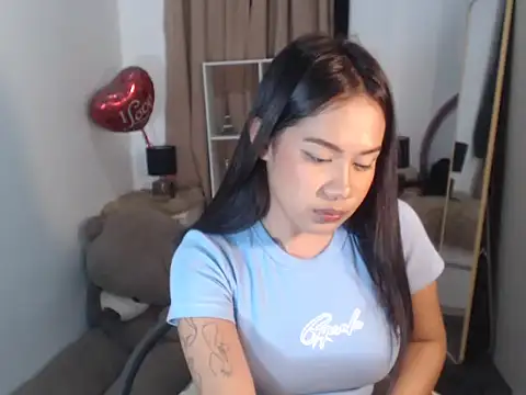 Snapshot of FrancineGarcia chatting on June 28, 11:38 am FrancineGarcia online show from June 28, 11:38 am