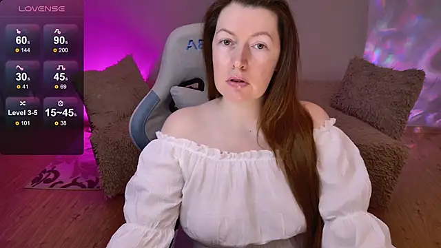 Snapshot of Kira_land chatting on May 1, 6:23 pm Kira land online show from May 1, 6:23 pm