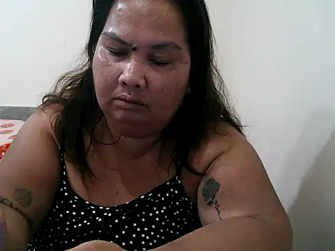 xxbigboootyxx online show from May 29, 2:26 pm