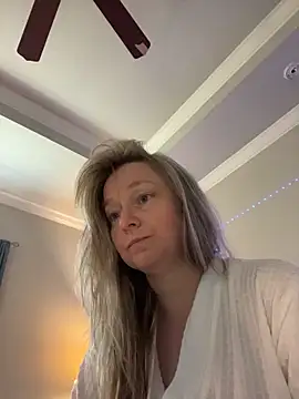 Vivian MayXxX online show from March 23, 6:56 pm