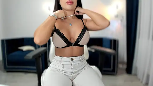 Snapshot of _missperfection_ chatting on February 21, 2:45 am missperfection online show from February 21, 2:45 am