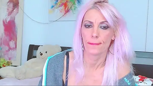 HoneyLara online show from October 12, 7:13 pm