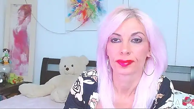 HoneyLara online show from October 13, 4:18 pm