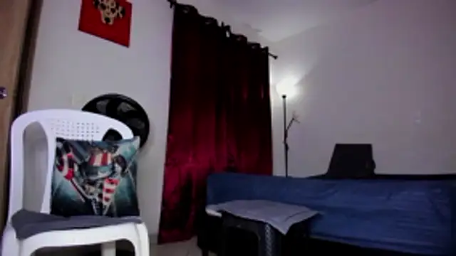 Cloudy pigDude online show from May 31, 4:42 am
