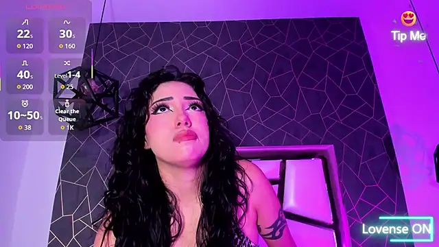 zarahfoster online show from May 26, 2:40 am