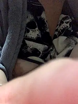 brendamendes online show from September 27, 12:15 am