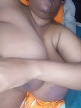 bigtitssxx online show from April 14, 4:35 pm