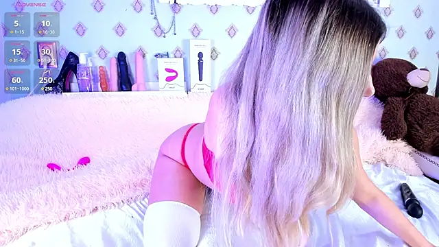 Briana Lovs online show from March 13, 6:16 am