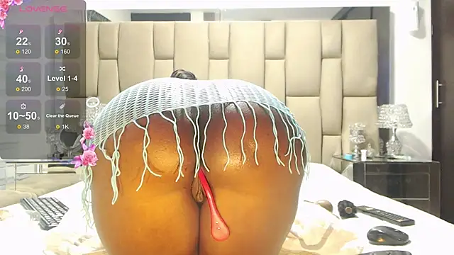 Snapshot of Amber_Parker chatting on July 24, 5:38 am Amber Parker online show from July 24, 5:38 am