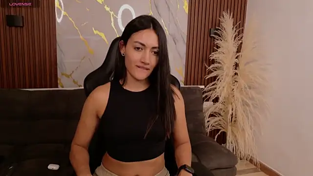 EmilyBoonny1 online show from May 4, 8:16 pm