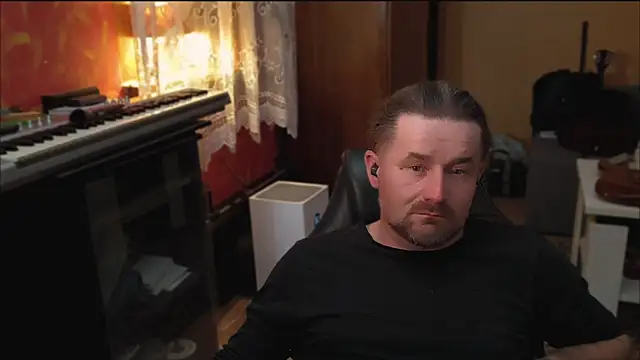 Mosiadz1975 online show from March 9, 2:07 am