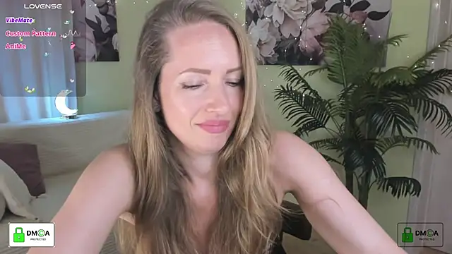 Queenymel online show from August 4, 6:10 pm