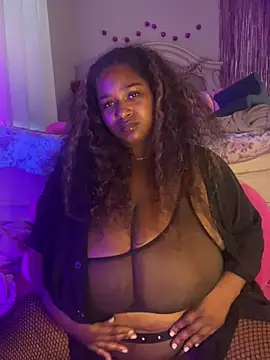 BigFineSelena online show from June 12, 1:04 am