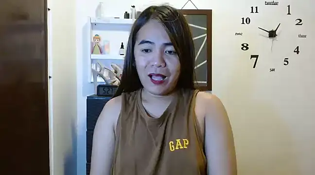 IvanaSuck Cock online show from December 11, 9:23 pm