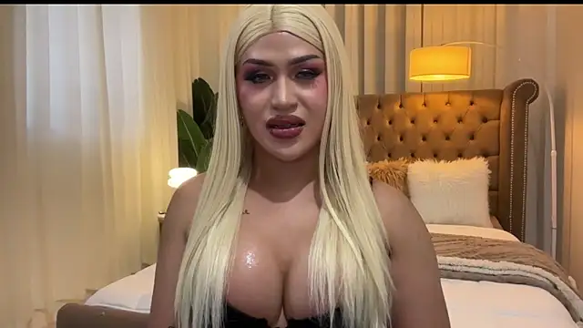 Your Majesty Tyra online show from February 17, 7:47 am