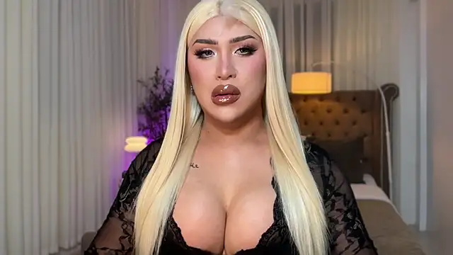 Your Majesty Tyra online show from October 4, 3:04 am