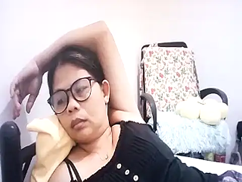 pinay milfxx online show from May 7, 1:33 am