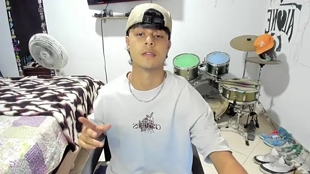 Zack falcon online show from November 15, 2:53 am