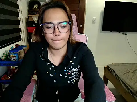 Your PrettyGirlxxx online show from March 6, 1:51 pm