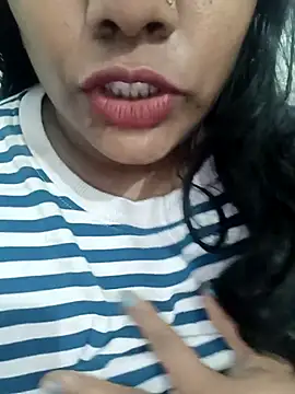 rekhabb123 online show from January 9, 5:15 pm