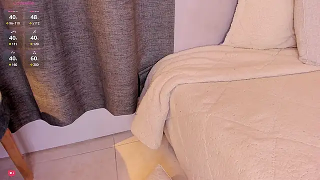 Assh lee  online show from February 4, 3:36 pm