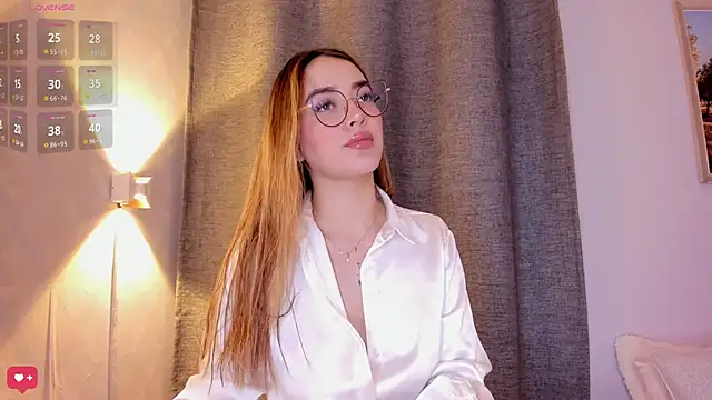 Assh lee  online show from March 19, 12:45 pm