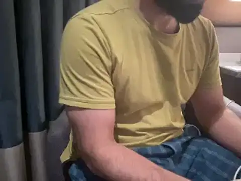 browndick266 online show from March 12, 5:02 am