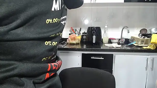 kateleyagrey online show from March 25, 3:07 pm