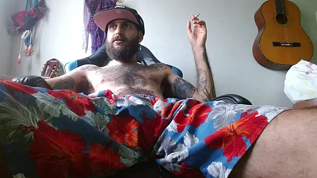 Snapshot of Tatted21xxx chatting on July 5, 8:05 pm Tatted21xxx online show from July 5, 8:05 pm
