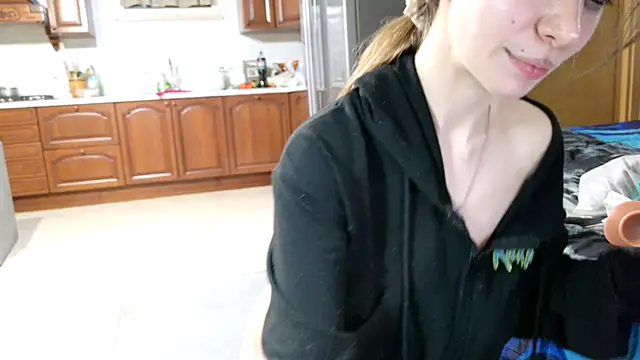 Miaelis online show from January 21, 9:15 pm