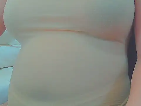 Snapshot of keepmepregnantT chatting on June 8, 9:31 am keepmepregnantT online show from June 8, 9:31 am