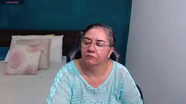 scaelettdubois online show from February 13, 3:13 am