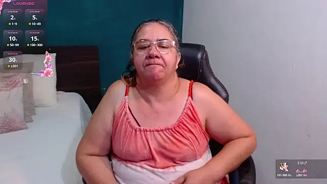 scaelettdubois online show from February 17, 1:24 am