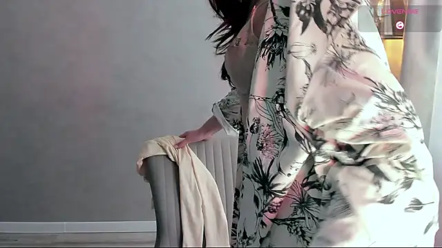 Snapshot of _luna_022 chatting on March 27, 5:13 am luna 022 online show from March 27, 5:13 am