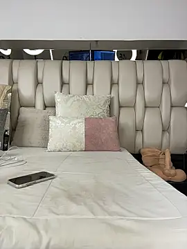 ALISSON FOXXX1 online show from April 6, 10:54 pm