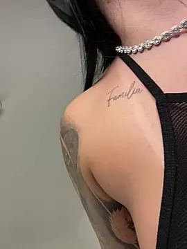 ALISSON FOXXX1 online show from April 8, 10:54 pm