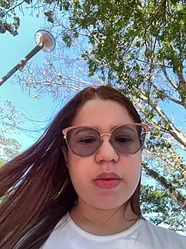 Lucyklein2022 online show from January 22, 2:24 pm