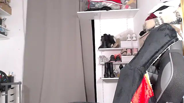 Snapshot of Amai_Live chatting on November 20, 11:10 am Amai Live online show from November 20, 11:10 am